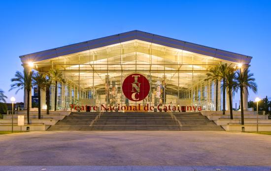 Teatro Nacional de Catalunya (TNC)  ofrece talleres y obras para jóvenes y adultos